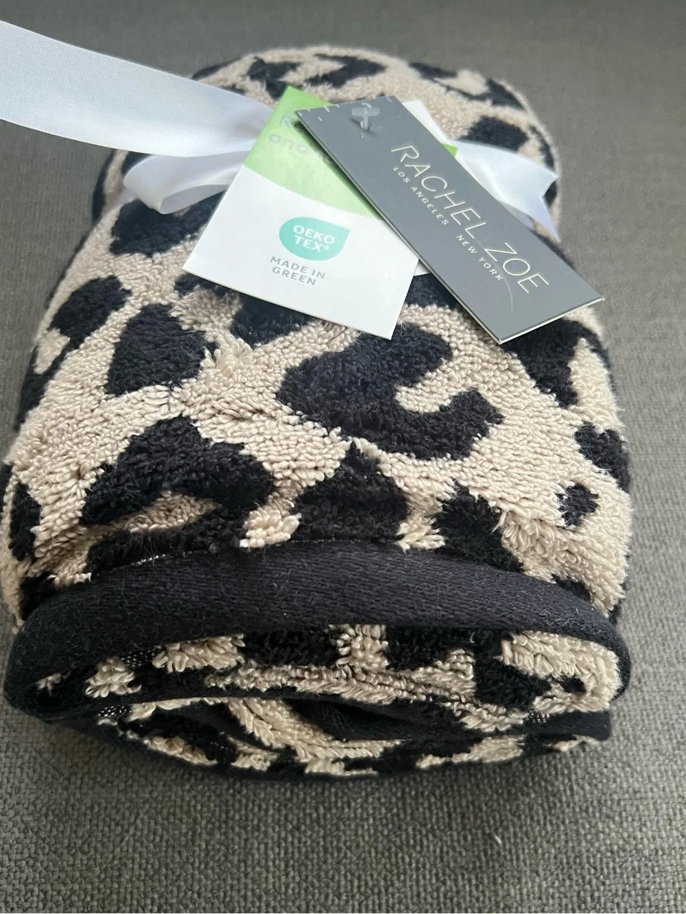 NWT Rachel Zoe Leopard Print Hand Towel Set 2 pc cheetah